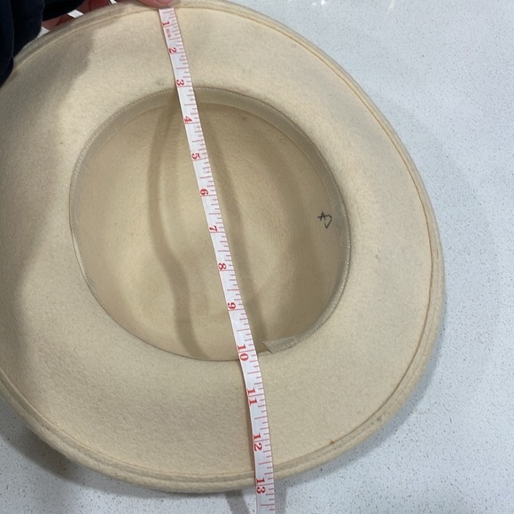 Vintage Cream Hat - Picture 12 of 12
